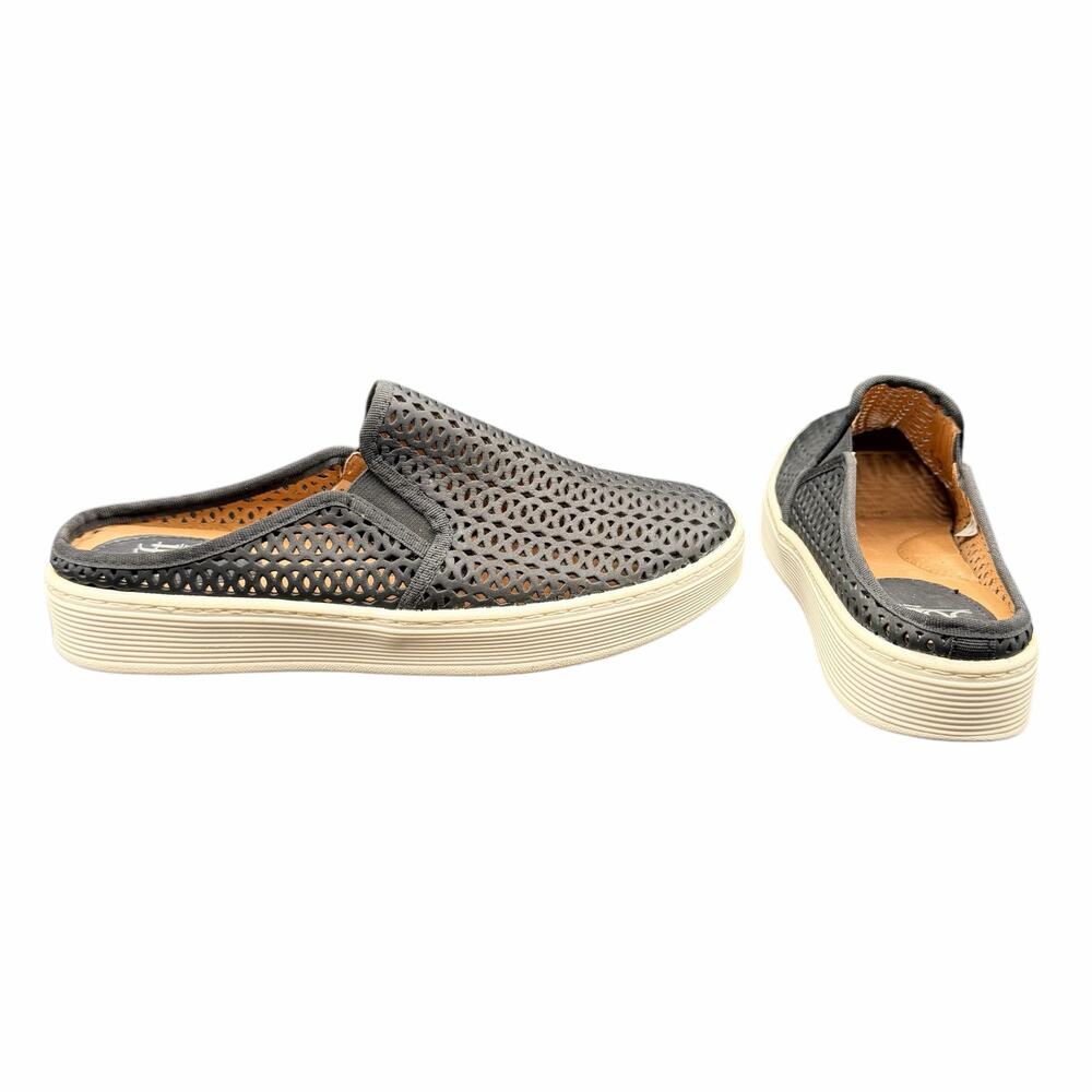Sofft Black Leather Perforated Slip-On Mule Sneakers Shoes 8M Comfort SOFFT
